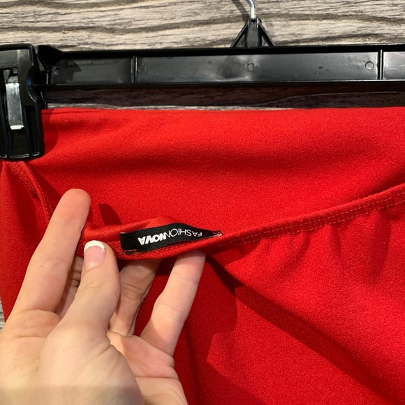 Red fashion nova jump suit - Picture 9 of 9